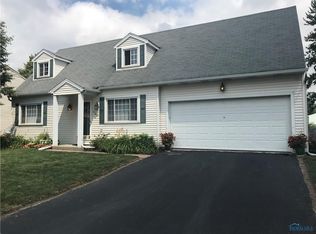 139 Chantilly Row W, Northwood, OH 43619
