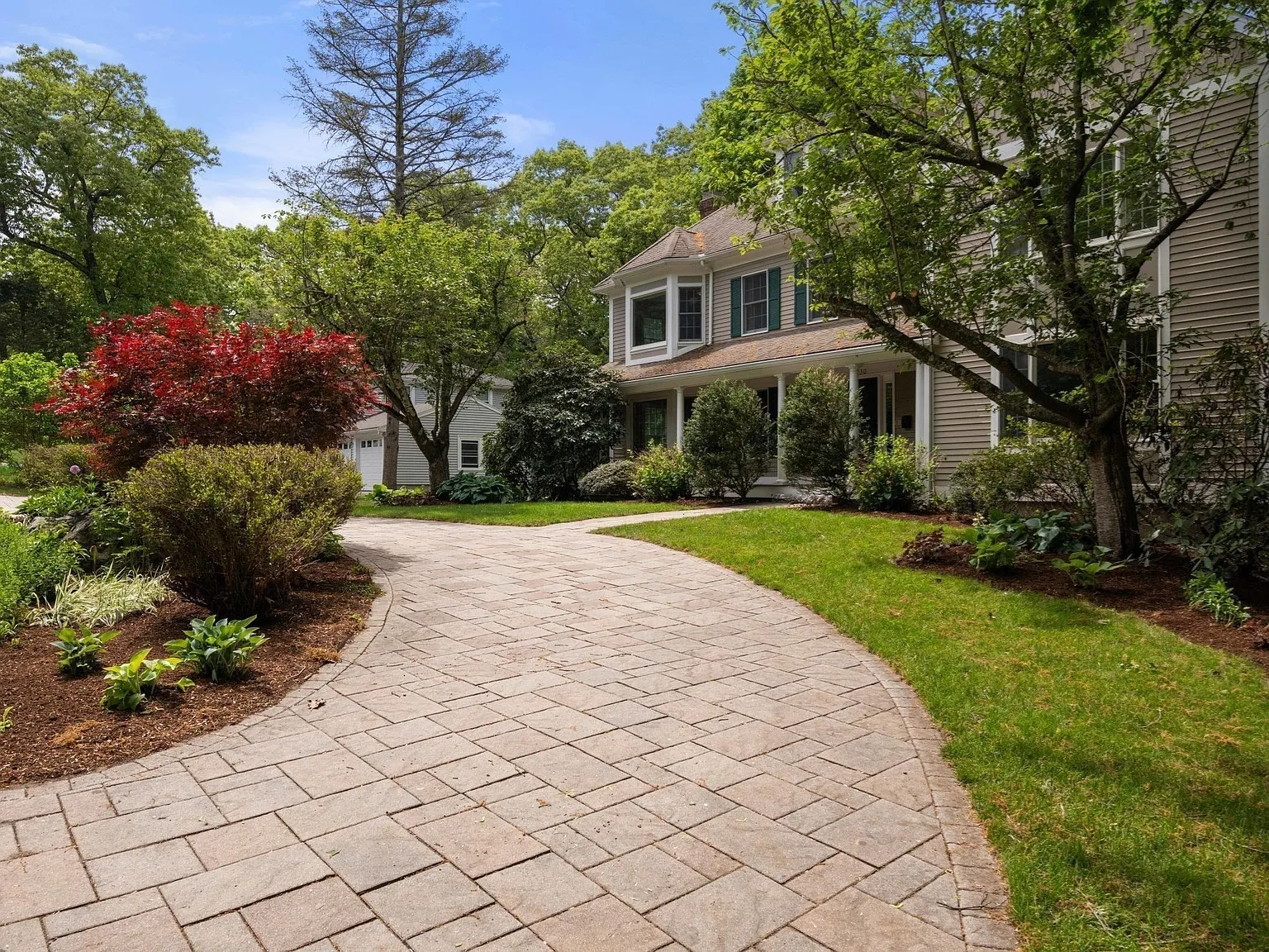 5 bed, 5.0 bath, 3789 sqft, $9,000 — Photo 2
