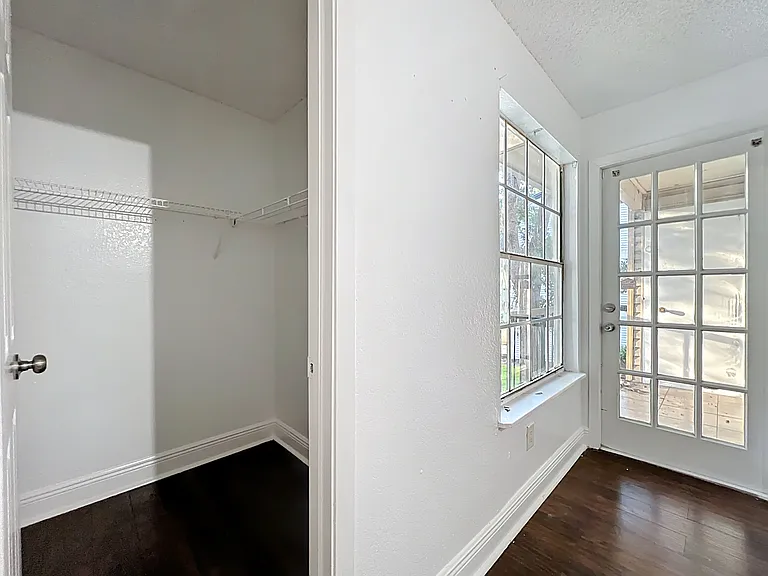 1932 Lake Atriums Cir #83 — Photo 11