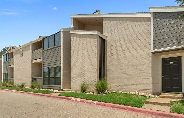 Huntington Meadows — Photo 17