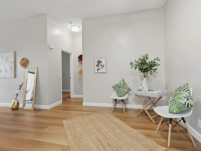 8320 Regents Rd #1-I — Photo 9