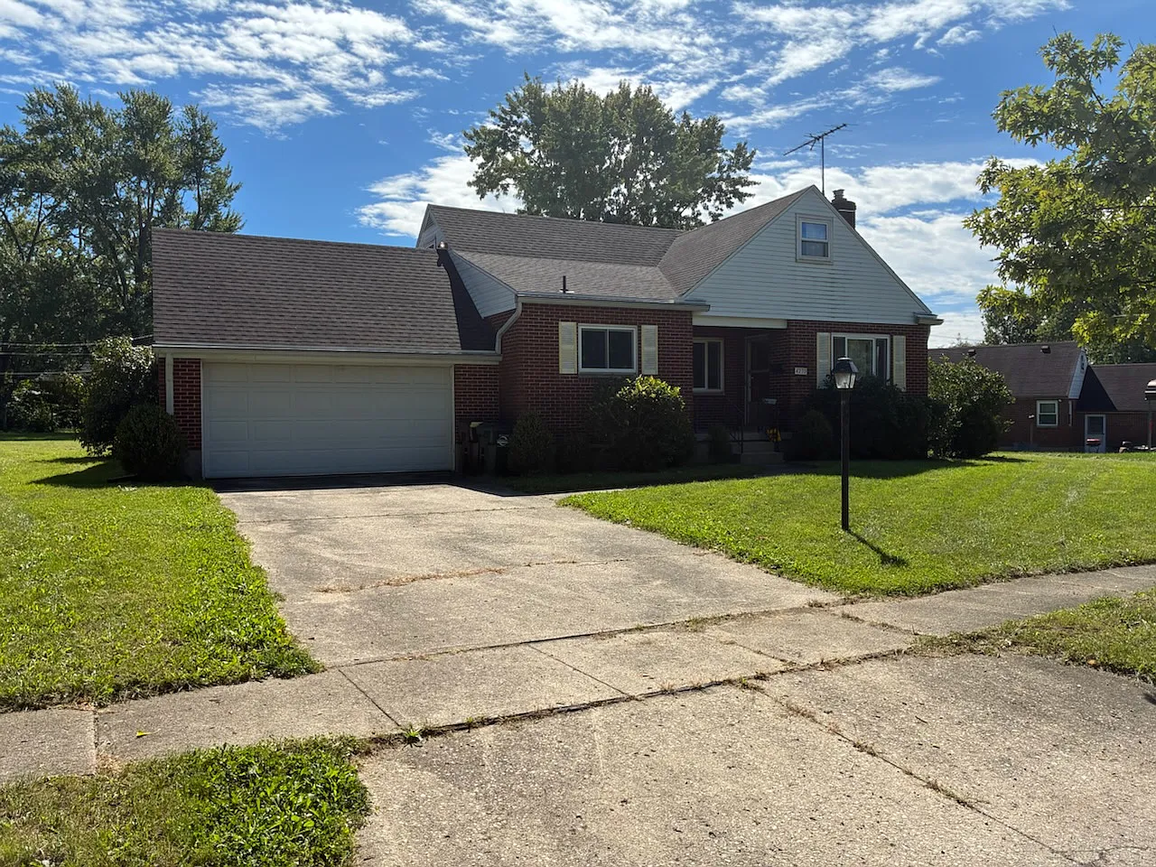 3 bed, 1.5 bath, 1584 sqft, $1,395 — Photo 1