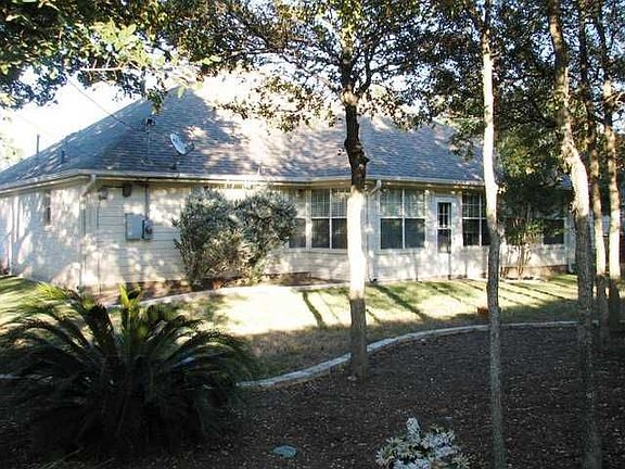 2nd image of 3014 Parker Dr