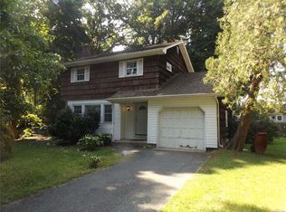 2 Terrill Ln, Kings Park, NY 11754