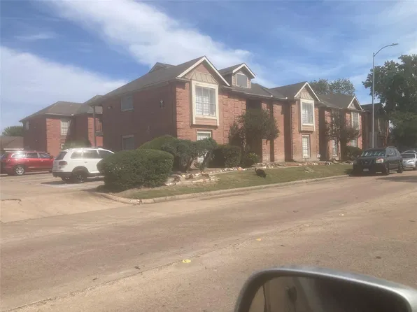12100 Overbrook Ln APT 12B, Houston, TX 77077