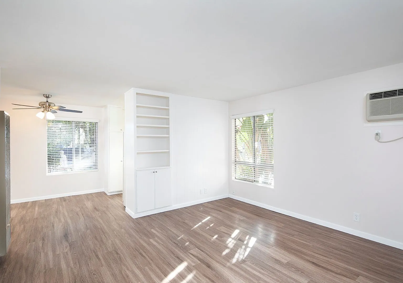 Villa Parks Apartments — Photo 3