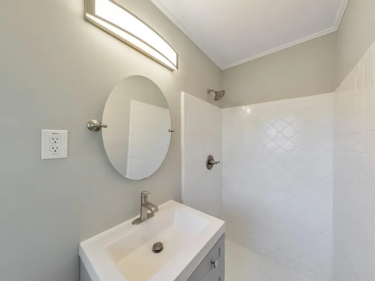 909 Rosedale Dr — Photo 19