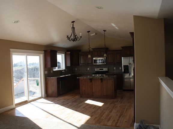 5th image of 3456 N Flint Ave
