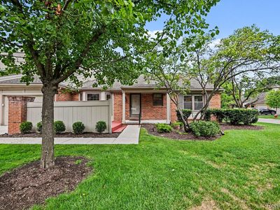 7140 Green Farm Rd, West Bloomfield, MI, 48322