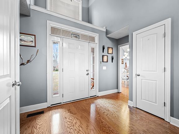 4th image of 201 Oak Hollow Rd