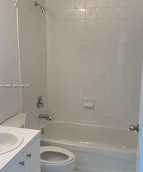 3355 NE 13th Circle Dr #10828 — Photo 11