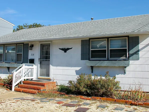 315 W 10th St, Ship Bottom, NJ 08008