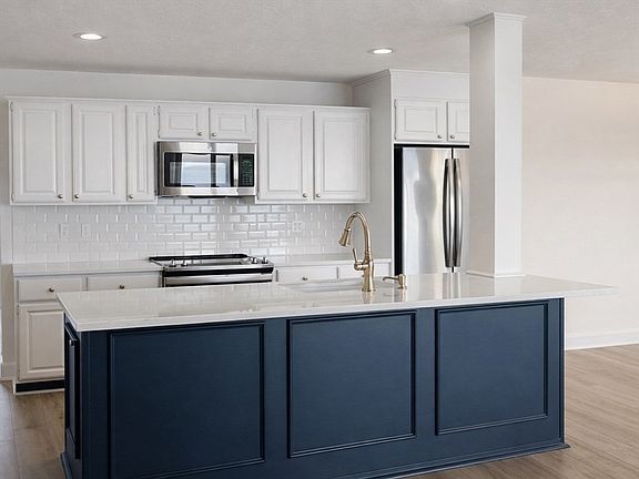 2nd image of 66 Glades Rd Unit 5