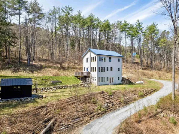 483 North Pleasant Street, Bradford, VT 05033