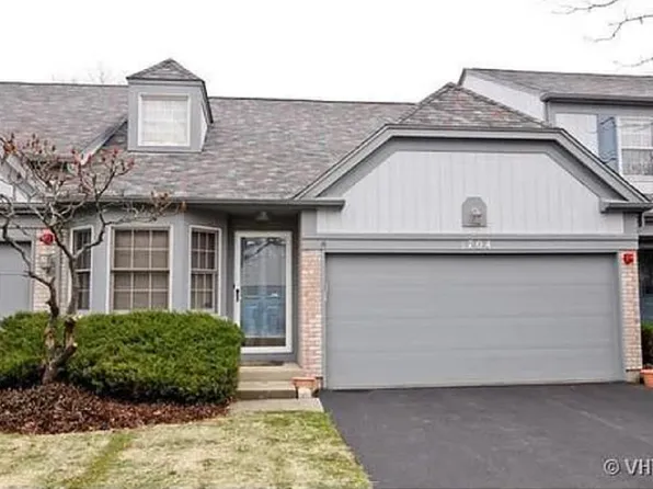 1704 Napoleon Dr, Naperville, IL 60565