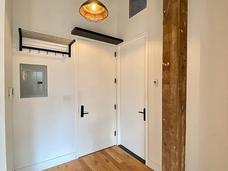 103 N 10th St #5F — Photo 13