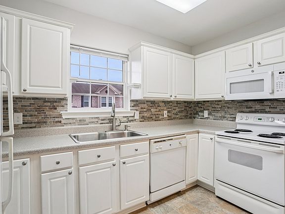3rd image of 7241 Highway 70 S APT 108