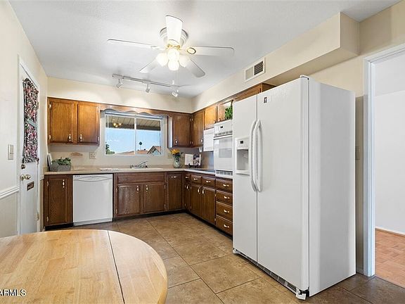 5th image of 13831 N Boswell Blvd