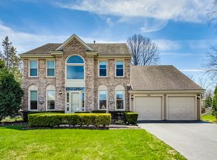 108 Alfred Ct, Vernon Hills, IL