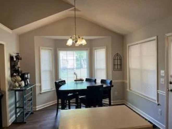 3 bed, 1297 sqft, $1,975 — Photo 4