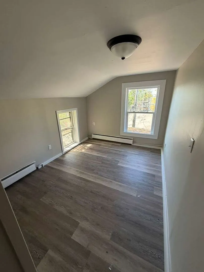 208 Utica St — Photo 1