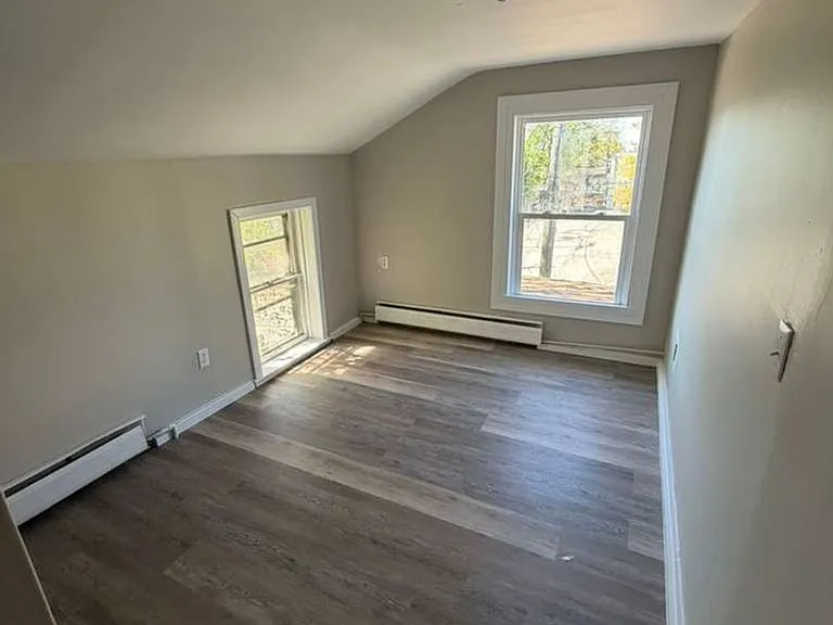 208 Utica St — Photo 14