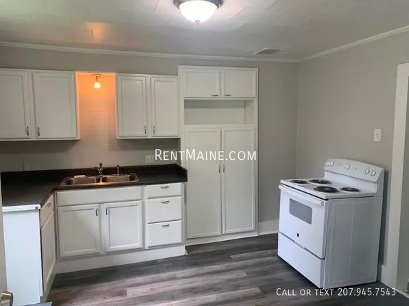 34 6th St APT 1, Old Town, ME 04468