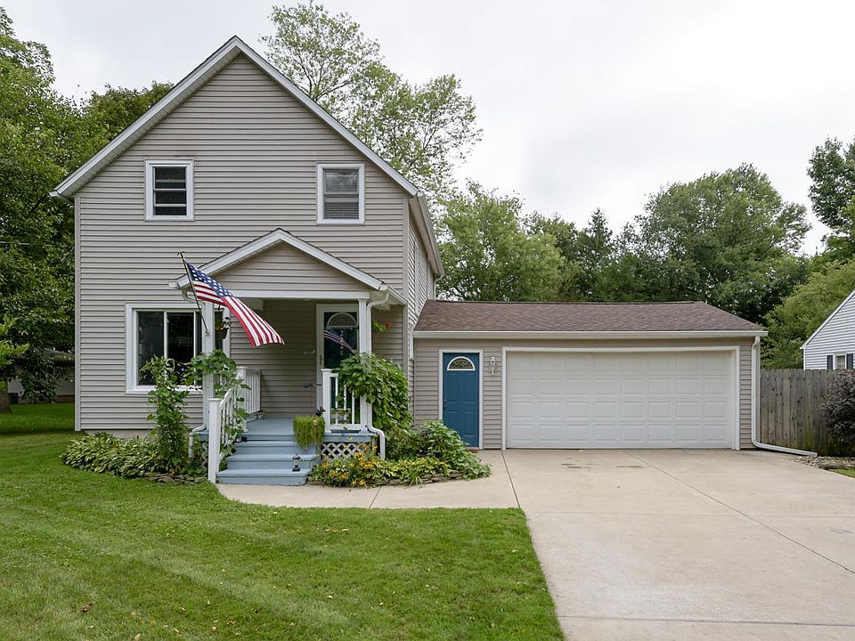 1st image of 2228 Brook Dr