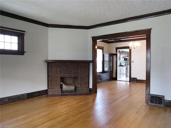 2nd image of 1289 Marlowe Ave