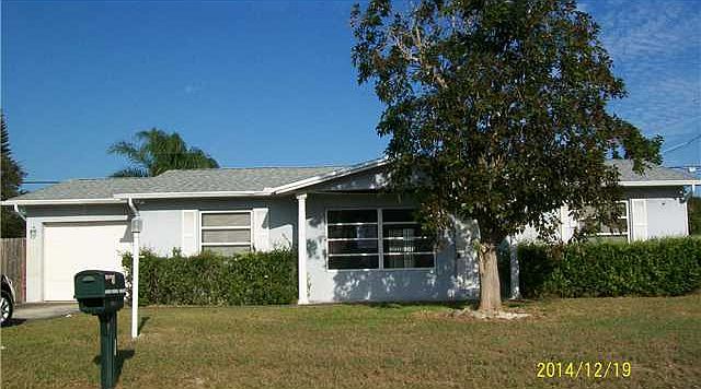 1st image of 8911 SE Parkway Dr