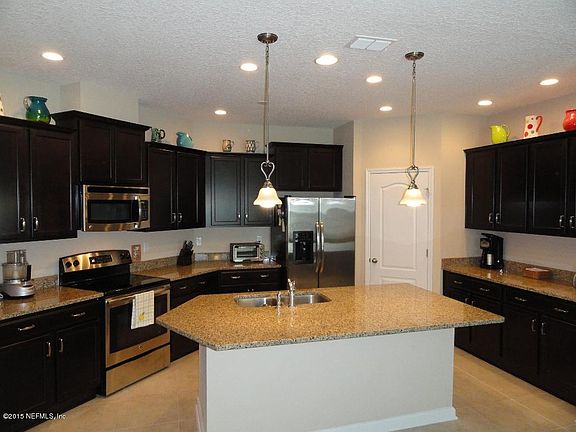 3rd image of 4609 Maple Lakes Dr