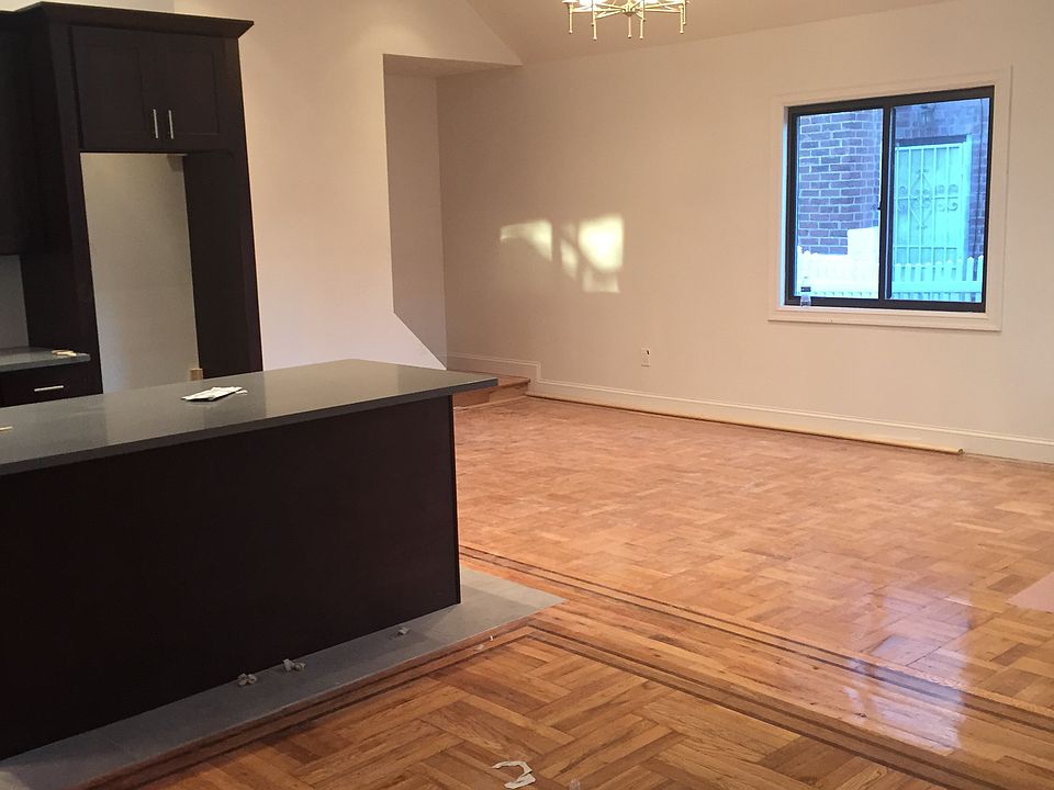 2nd image of 218 Street 115 Ave