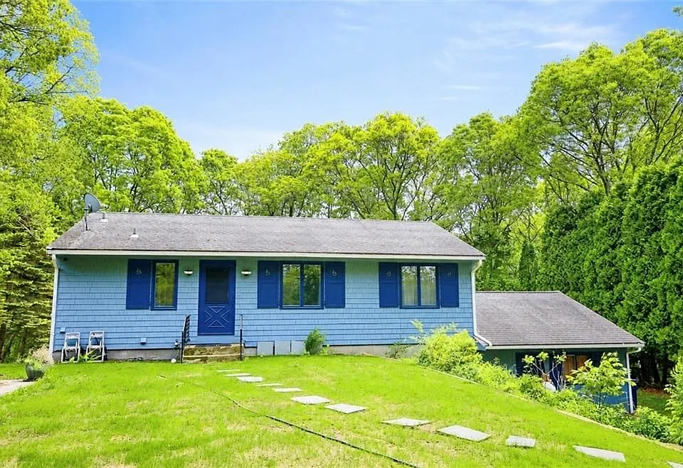 13 Valley Dr
