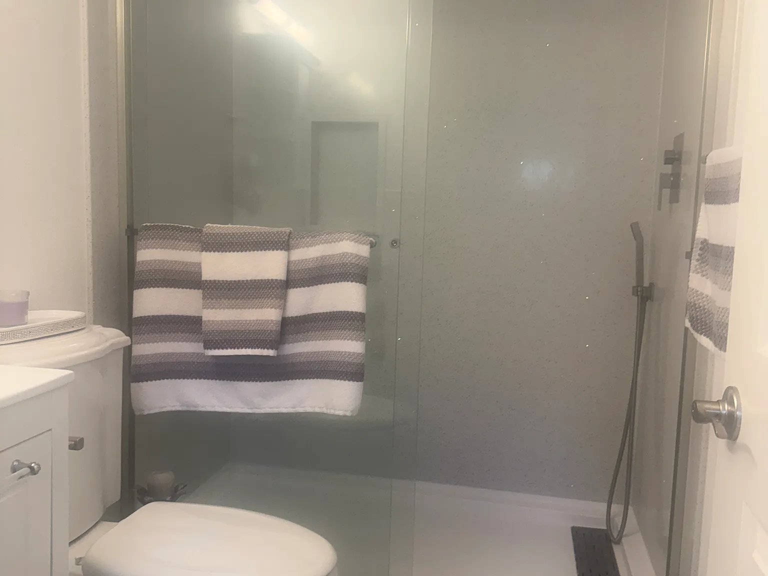 Studio, 400 sqft, $2,200 — Photo 4
