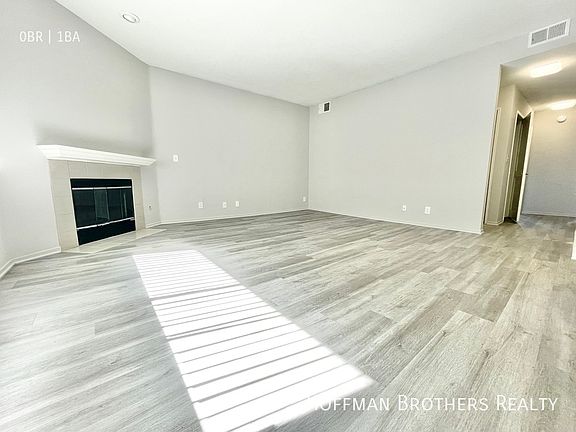 4th image of 11223 Richland Ave #100