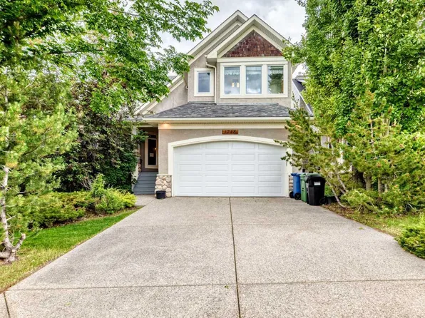 1748 Hidden Creek Way NW, Calgary, AB T3A 6H5