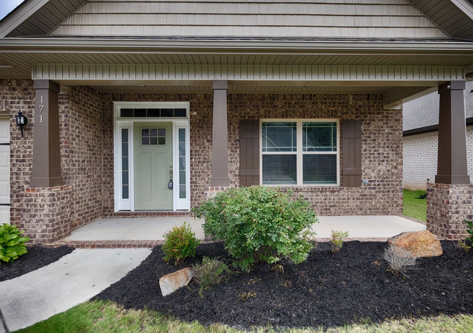 Beautiful 4-Bedroom Home with Office, Bonus Room, and Large Backyard — Photo 4