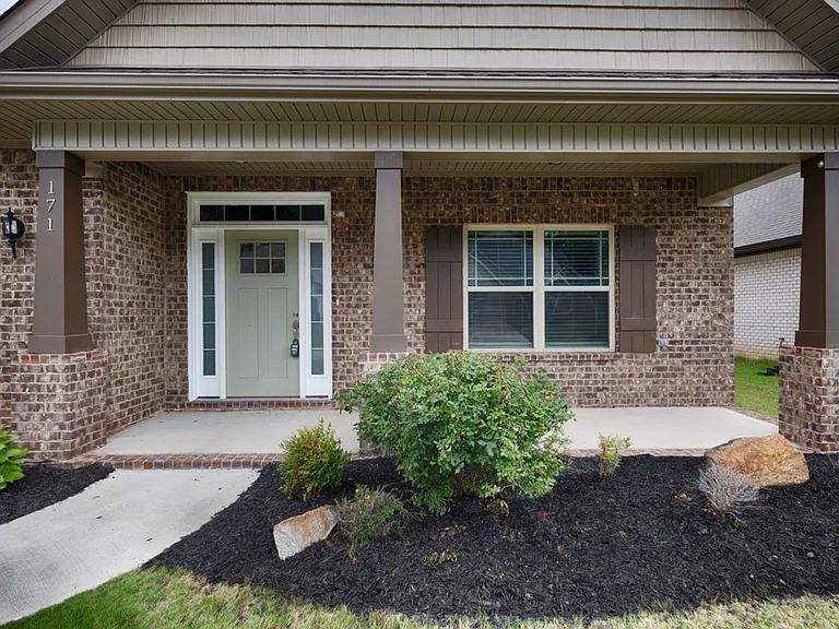 171 Kingswood Dr — Photo 4
