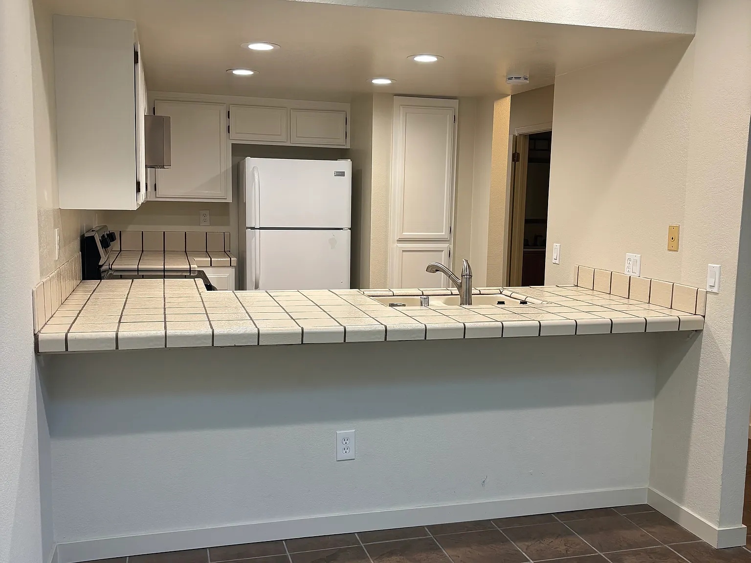 2 bed, 1.5 bath, 1500 sqft, $2,700 — Photo 4