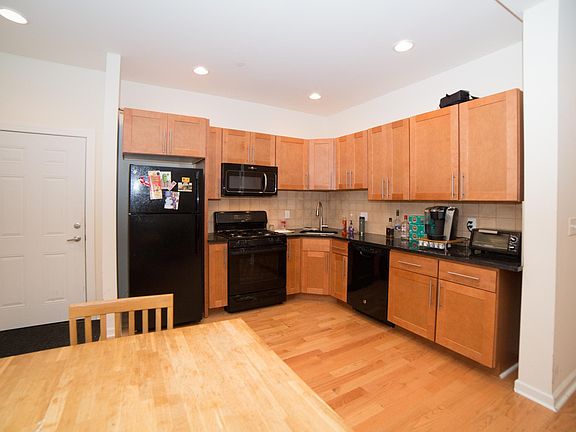 2nd image of 3835 Lancaster Ave APT 1