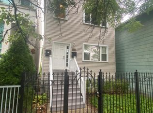 2457 W Moffat St #1, Chicago, IL 60647