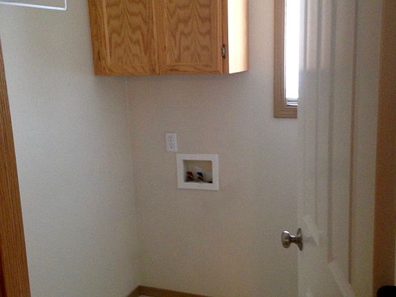 4th image of 17427 17th Ave E
