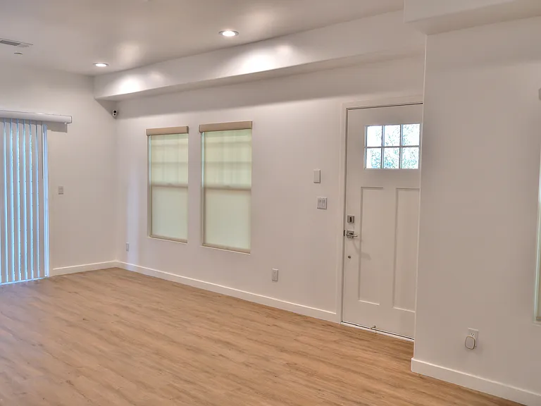 65 N Sierra Bonita Ave #1 — Photo 3
