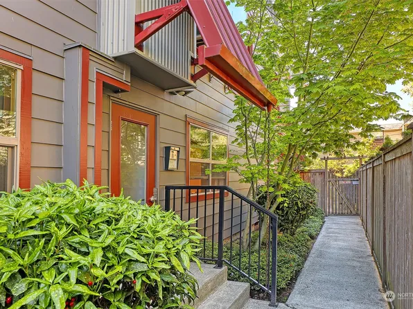 2746 60th Avenue SW #1, Seattle, WA 98116