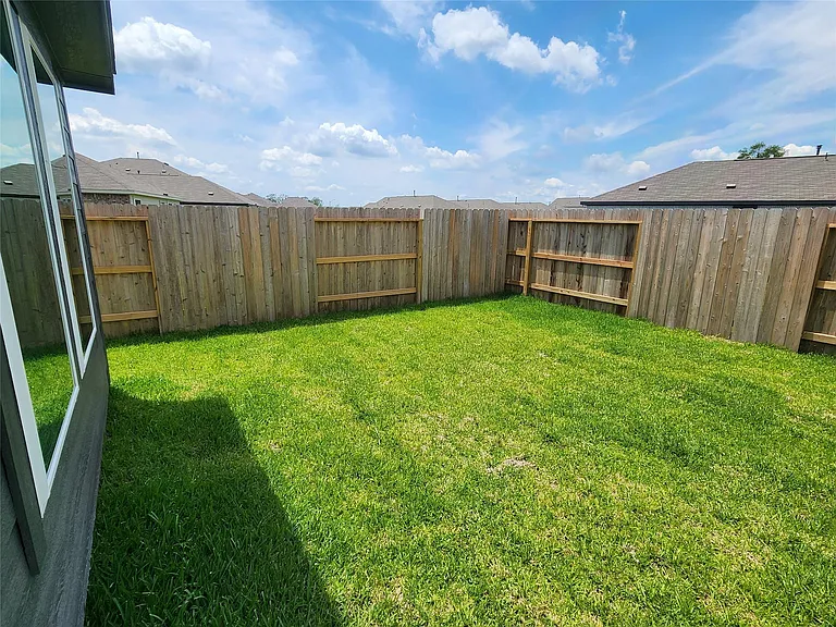 929 Capracotta Dr — Photo 28