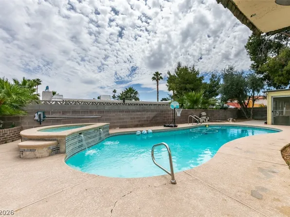3668 Monte Verde St, Las Vegas, NV 89121