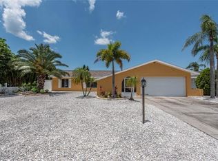 6510 Solitaire Palm Way, Apollo Beach, FL 33572