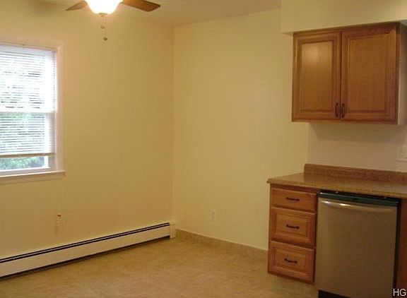 4th image of 1012 Jefferson Ave
