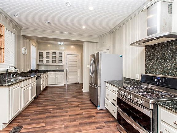 3rd image of 531 Virginia Ave