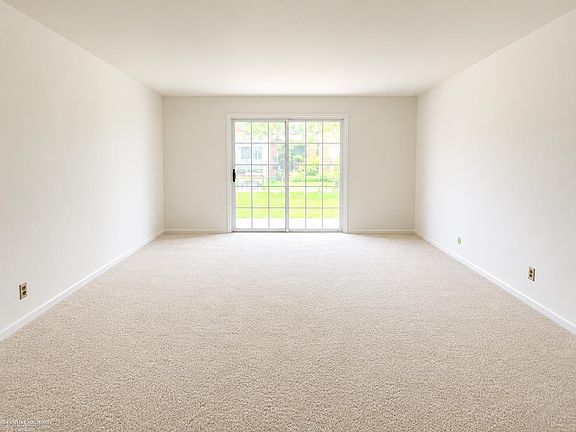 3rd image of 30703 Shiawassee Rd